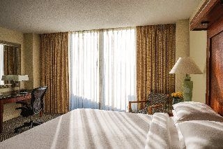 Hyatt Regency Pier 661