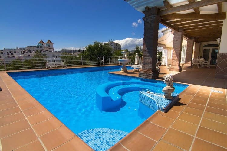 Villa Pergola0