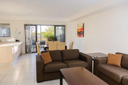 Gladstone Heights Executive Apartments4