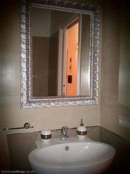 Your Rhome0