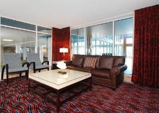 Quality Inn & Suites Beachfront3