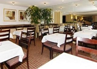 Comfort Inn & Suites3