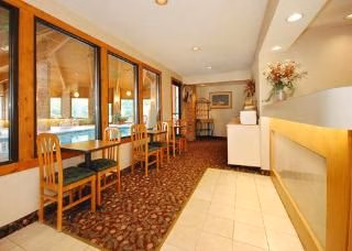Rodeway Inn4