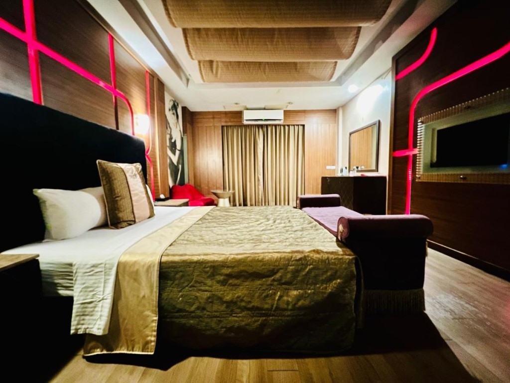 Motel Fabulous3