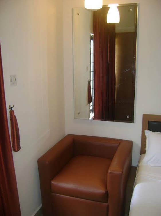 Empire The Grande Suites0