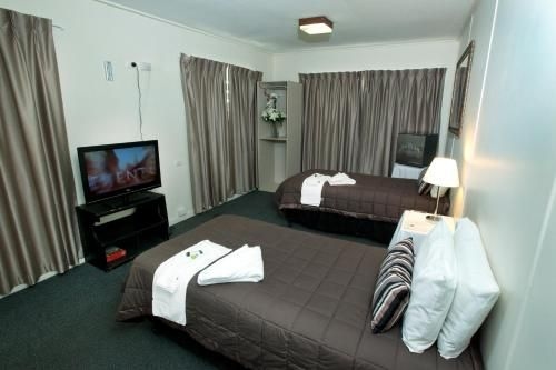 O'Sheas Windsor Hotel0