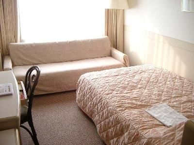 Hotel Gotenbakan 212