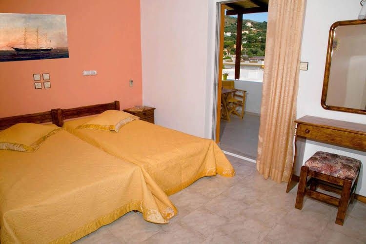 Theotokis Hotel0