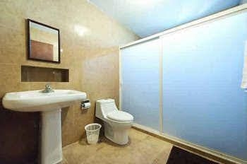Econosuites Monterrey0