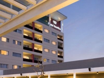 โรงแรมซานติกาโบกอ (Hotel Santika Bogor)0
