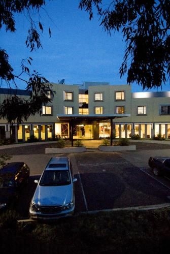 โรงแรมโกลเดน เพบเบิล (Golden Pebble Hotel)4