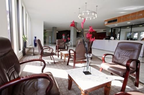 โรงแรมโกลเดน เพบเบิล (Golden Pebble Hotel)2
