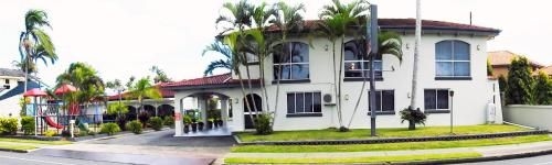 Tropic Coast Motel0