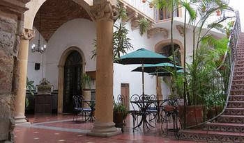 Hotel Colonial Restaurante & Bar0