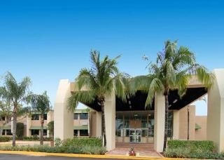 Rodeway Inn & Suites Airport / Cruise Port0