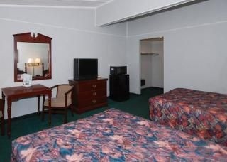 Rodeway Inn1