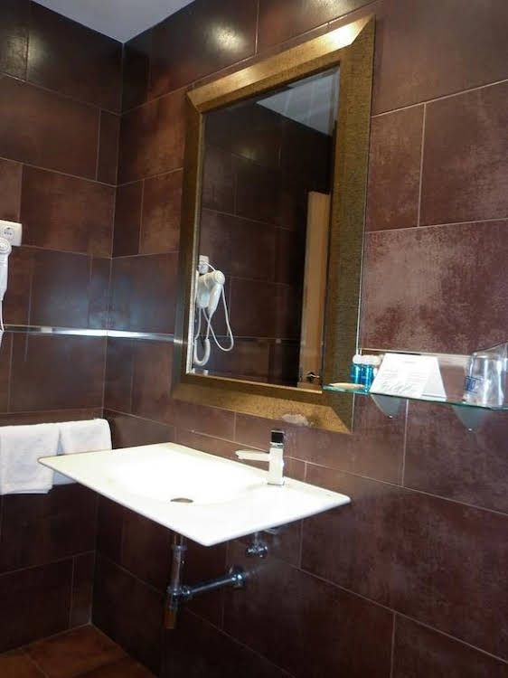 Hostal Meson Castilla0