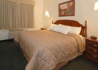 Comfort Inn & Suites1