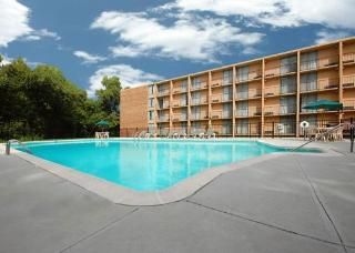 Quality Inn2