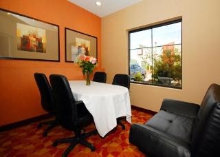 Comfort Suites3