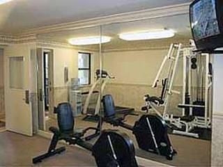 Comfort Inn & Suites4