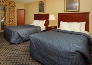 Comfort Inn & Suites1
