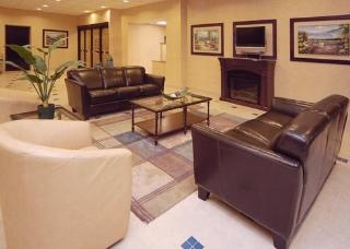 Comfort Inn & Suites3
