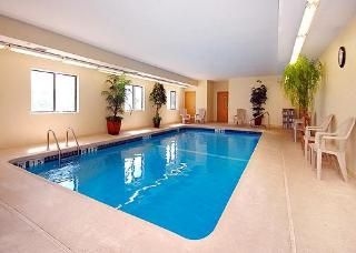 Comfort Inn & Suites2