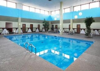 Econo Lodge  Inn & Suites2