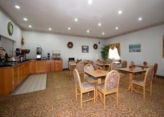 Comfort Inn & Suites4