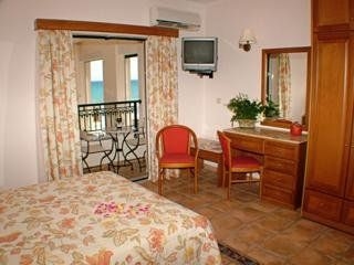 Andreolas Luxury Suites4