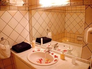 Andreolas Luxury Suites3