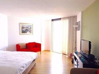 Raphael Apartments0