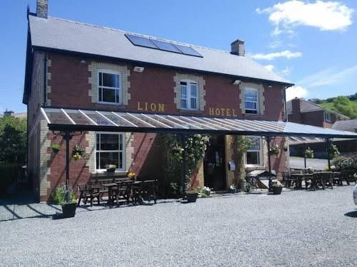 Lion Hotel0