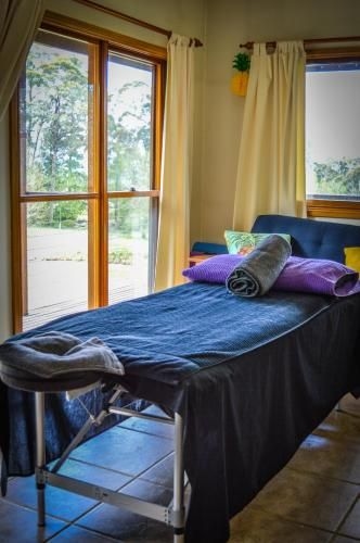 Ghost Hill Road Retreat (Ghost Hill Road)1
