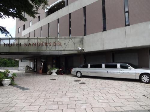 โฮเทล แซนเดอร์สัน (Hotel Sanderson)0