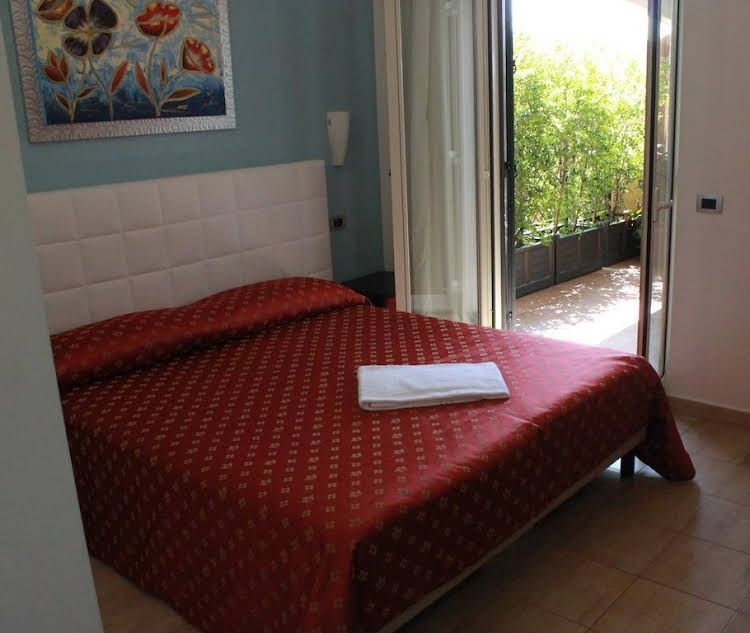 Hotel Vittorio Emanuele0