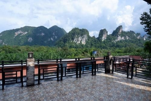 เขาสก เนเชอร์ เพลซ (Khao Sok Nature Place)0