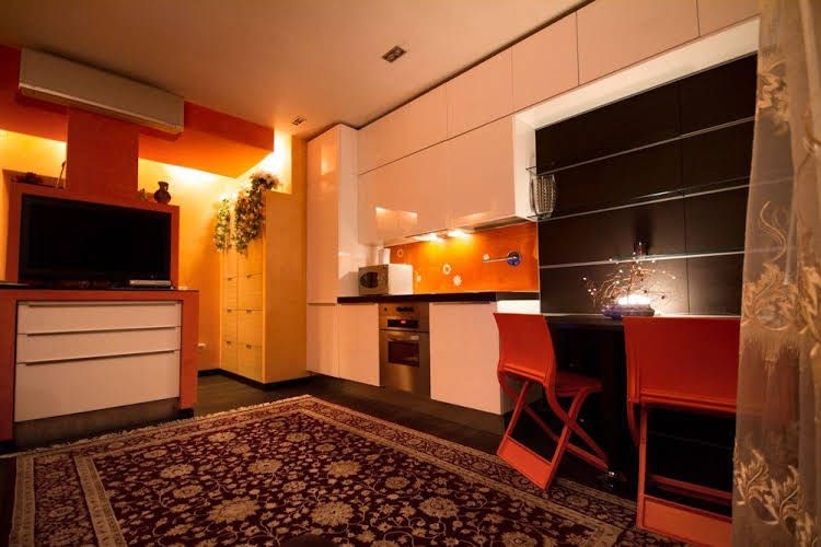 Home Holiday Magenta3