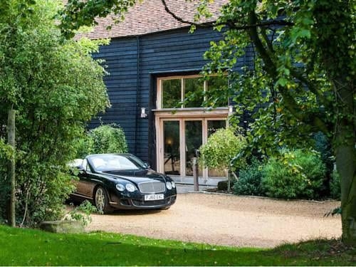 The Barn at Roundhurst0