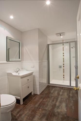 Oak Tree Lodge1