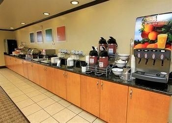 Comfort Suites Airport - Austin2