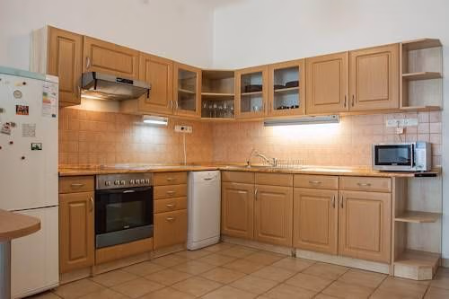 Sunny Apartment0