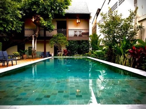 วิลล่ากรุงเทพ เดิมคือ วิลล่าพระสุเมรุ (Villa Bangkok Formerly Villa Phra Sumen)0