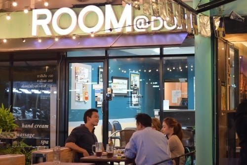 รูม แอท โดซ (Room@Doze Apartments)0