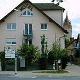 Hotel zur Eisenbahn0