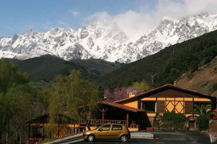 Hotel La Cabana0