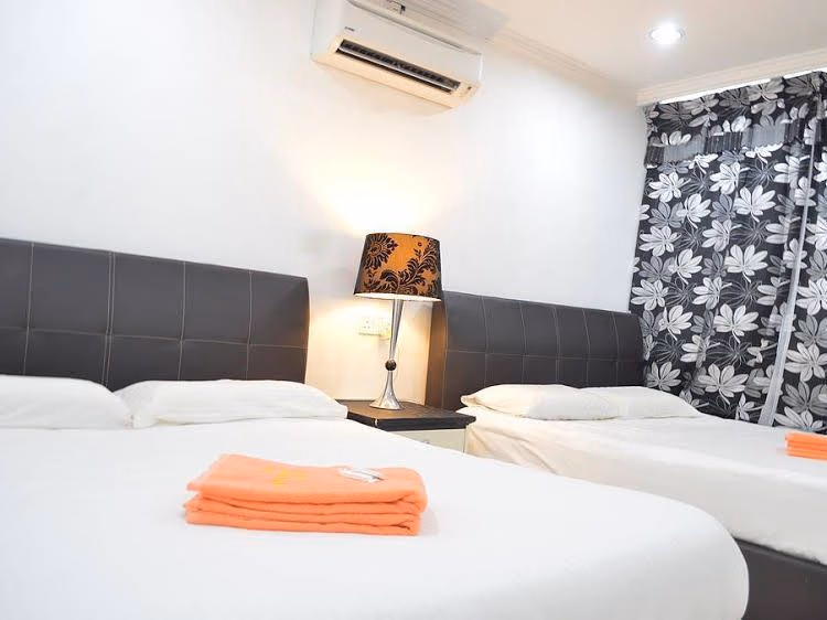 Zainas Impiana Inn0