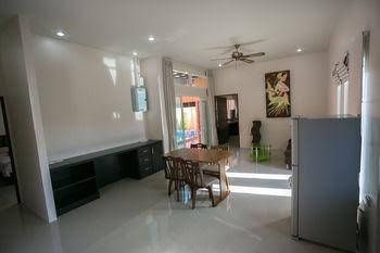 Baan Andaman Villa0