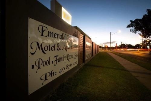 Emerald Gardens Motel & Apartments0